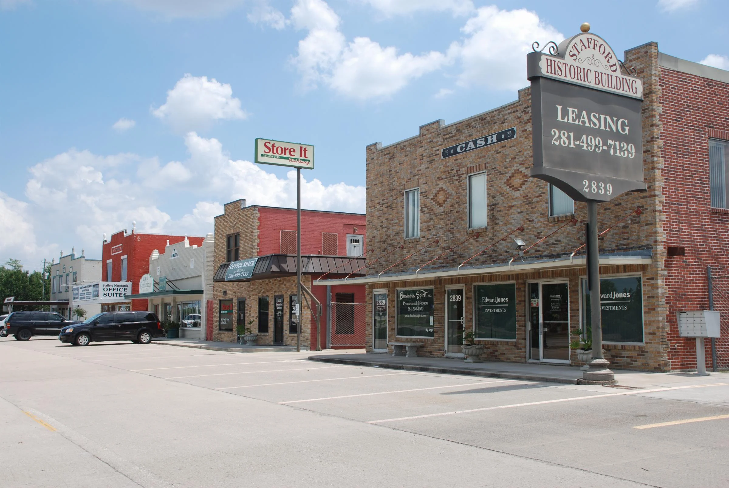 Basketball court services in Stafford, TX